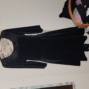 Spin Doctor/Hell Bunny black velvet skater dress